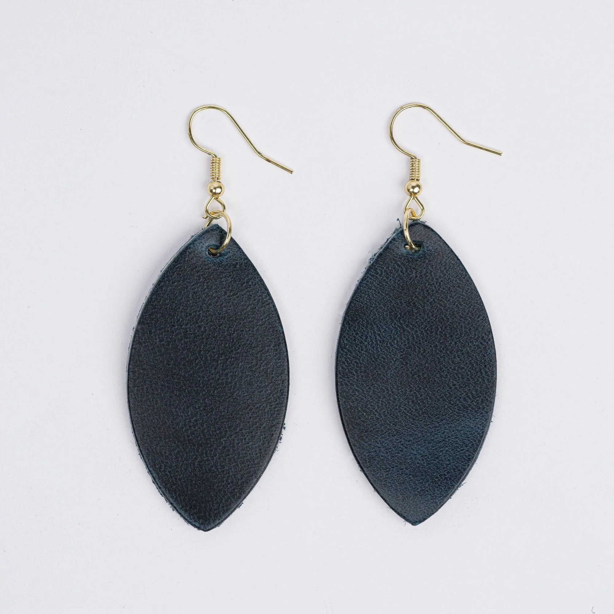 Leather Earrings (leaf)