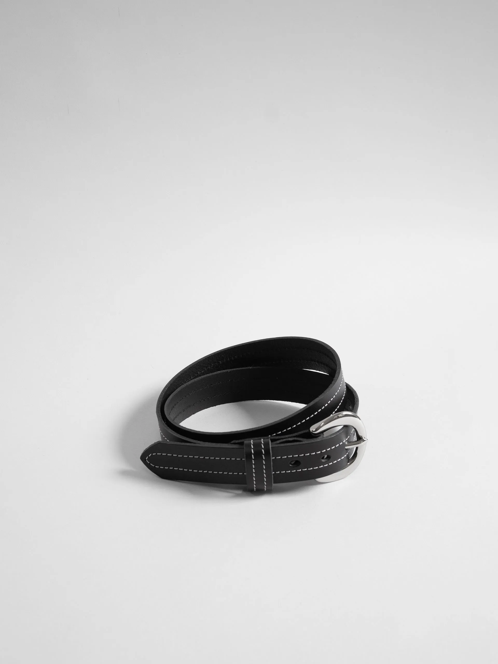 The Lair Camille White Stitch Belt Slim Silver