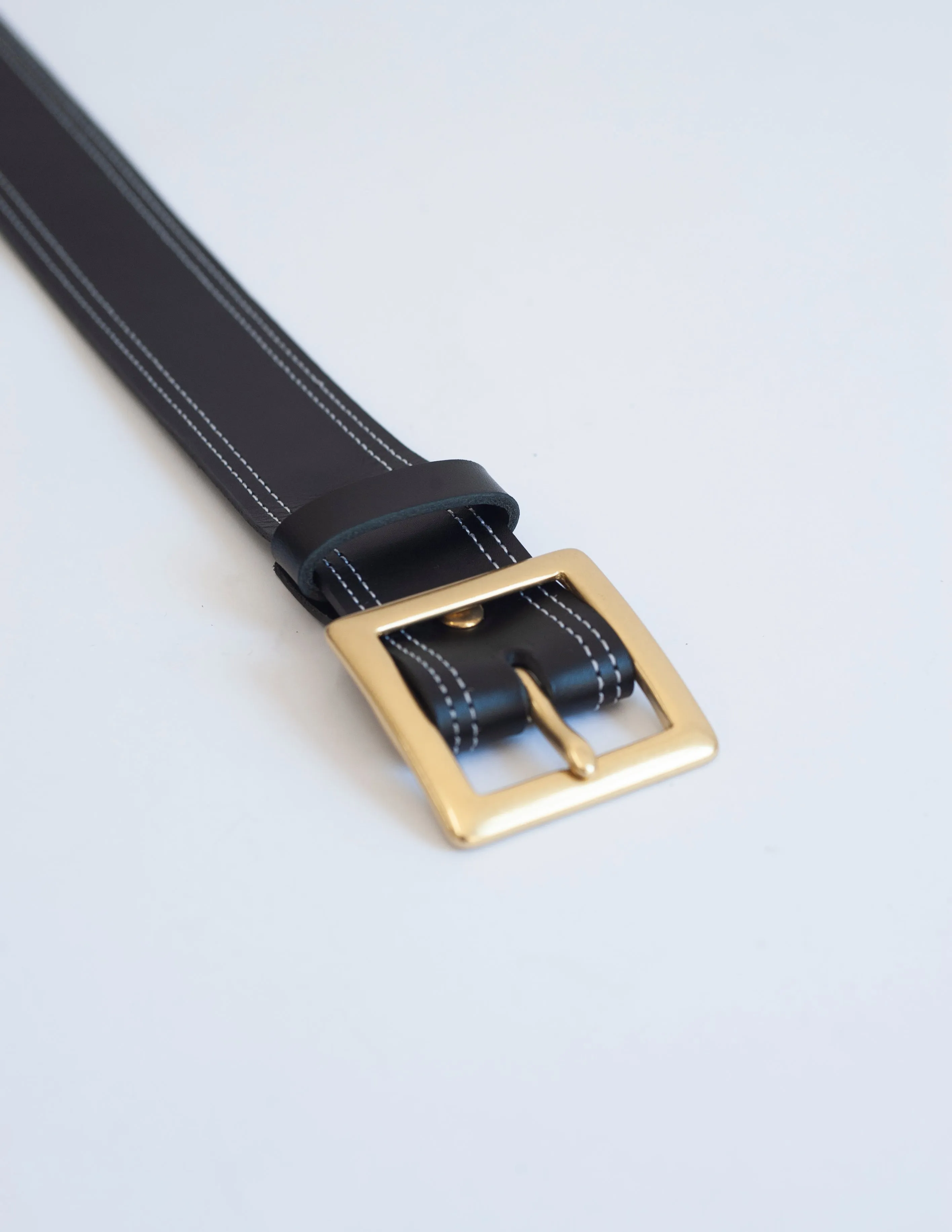 The Lair Daisy White Stitch Belt Brass