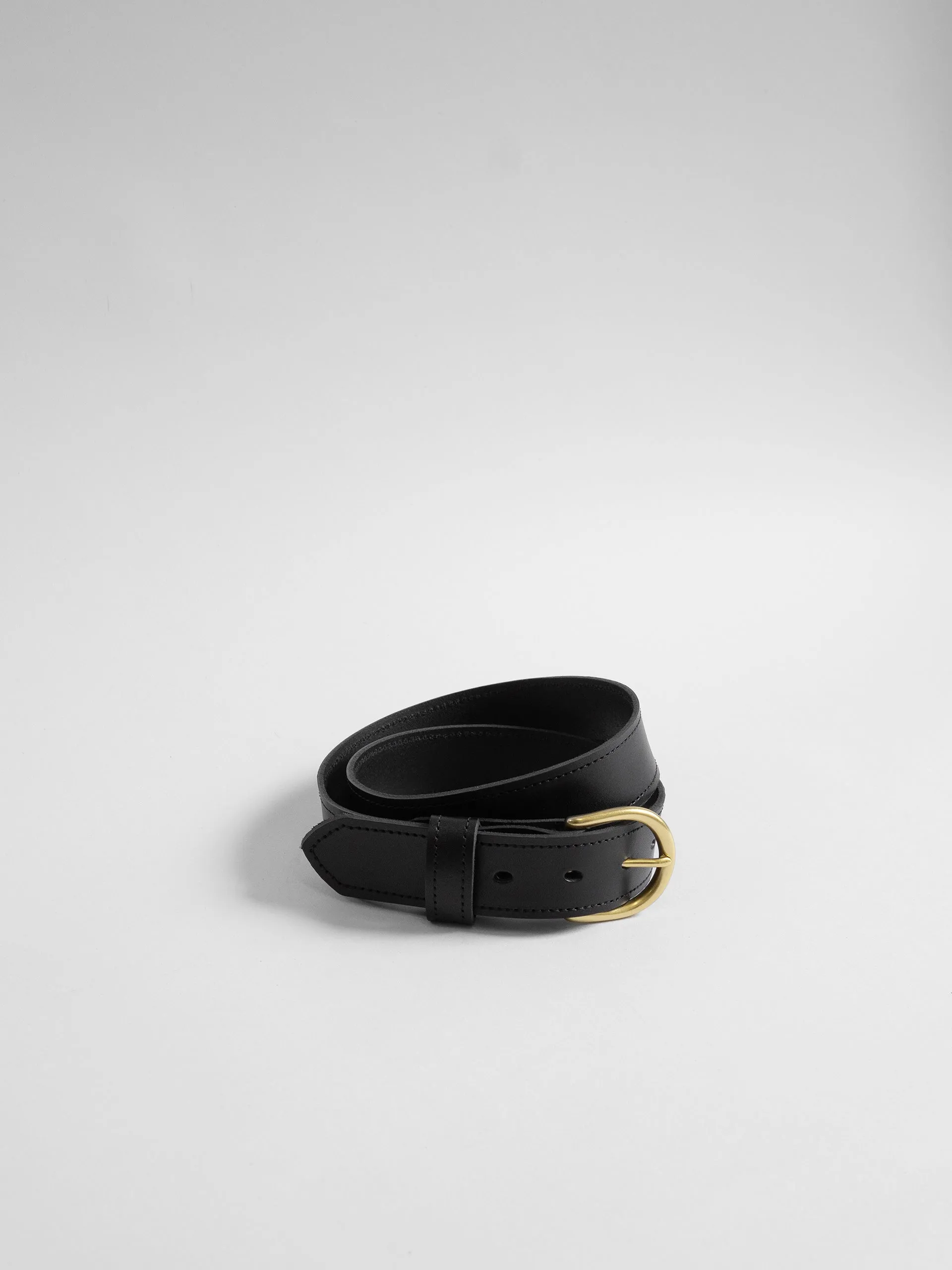 The Lair Maya Black Stitch Belt Slim Brass
