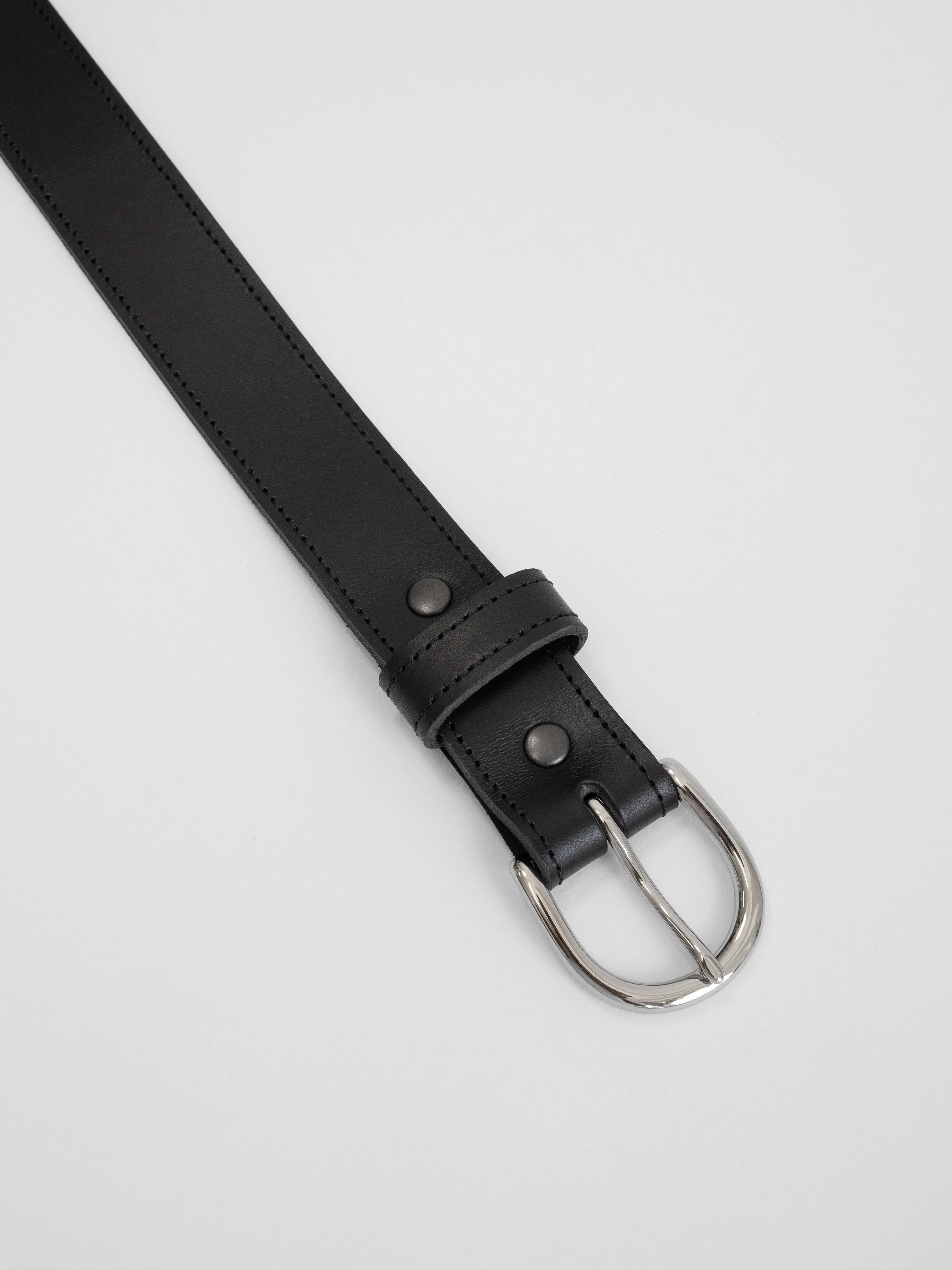 The Lair Maya Black Stitch Belt Slim Silver