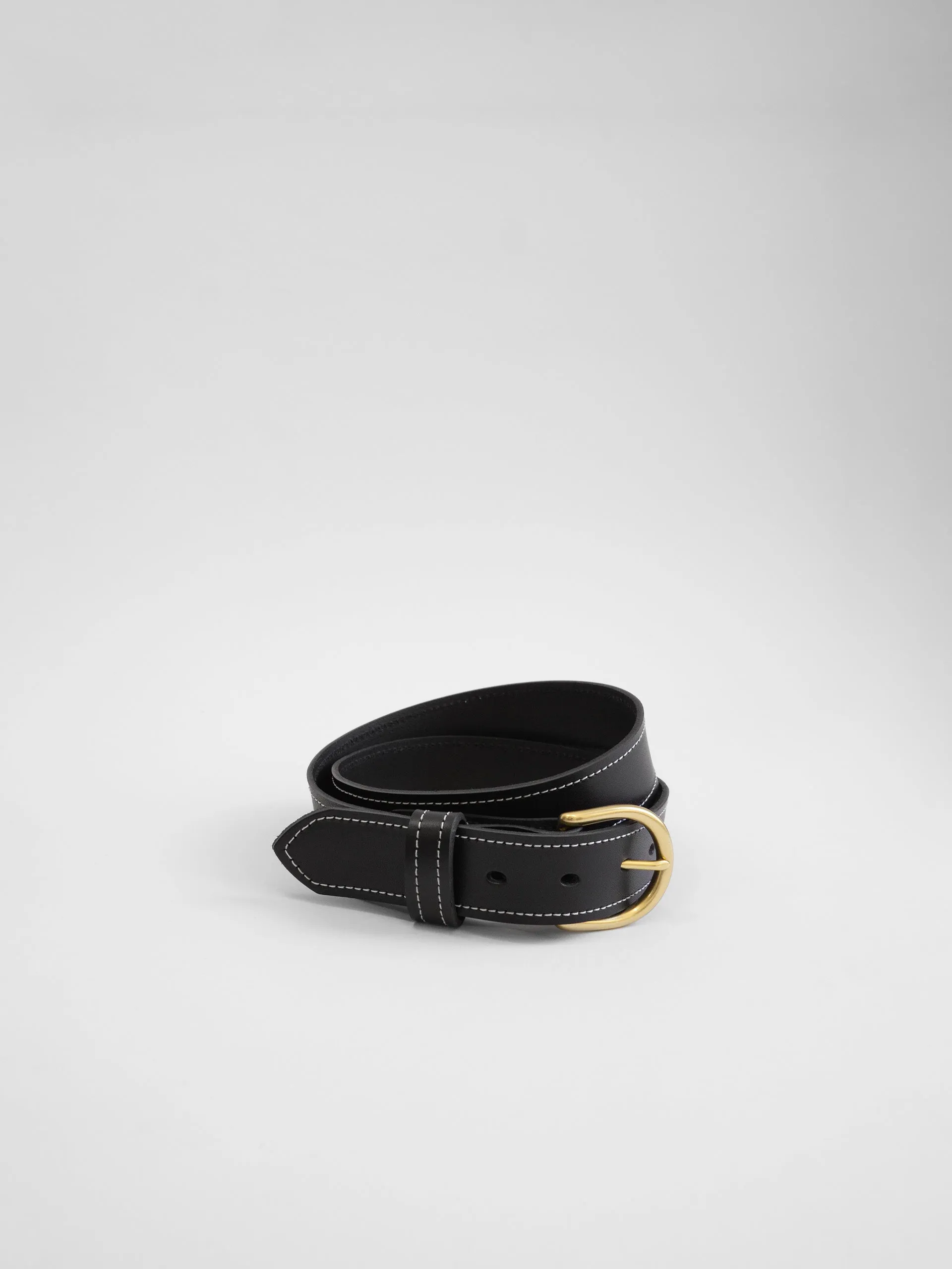 The Lair Maya White Stitch Belt Slim Brass