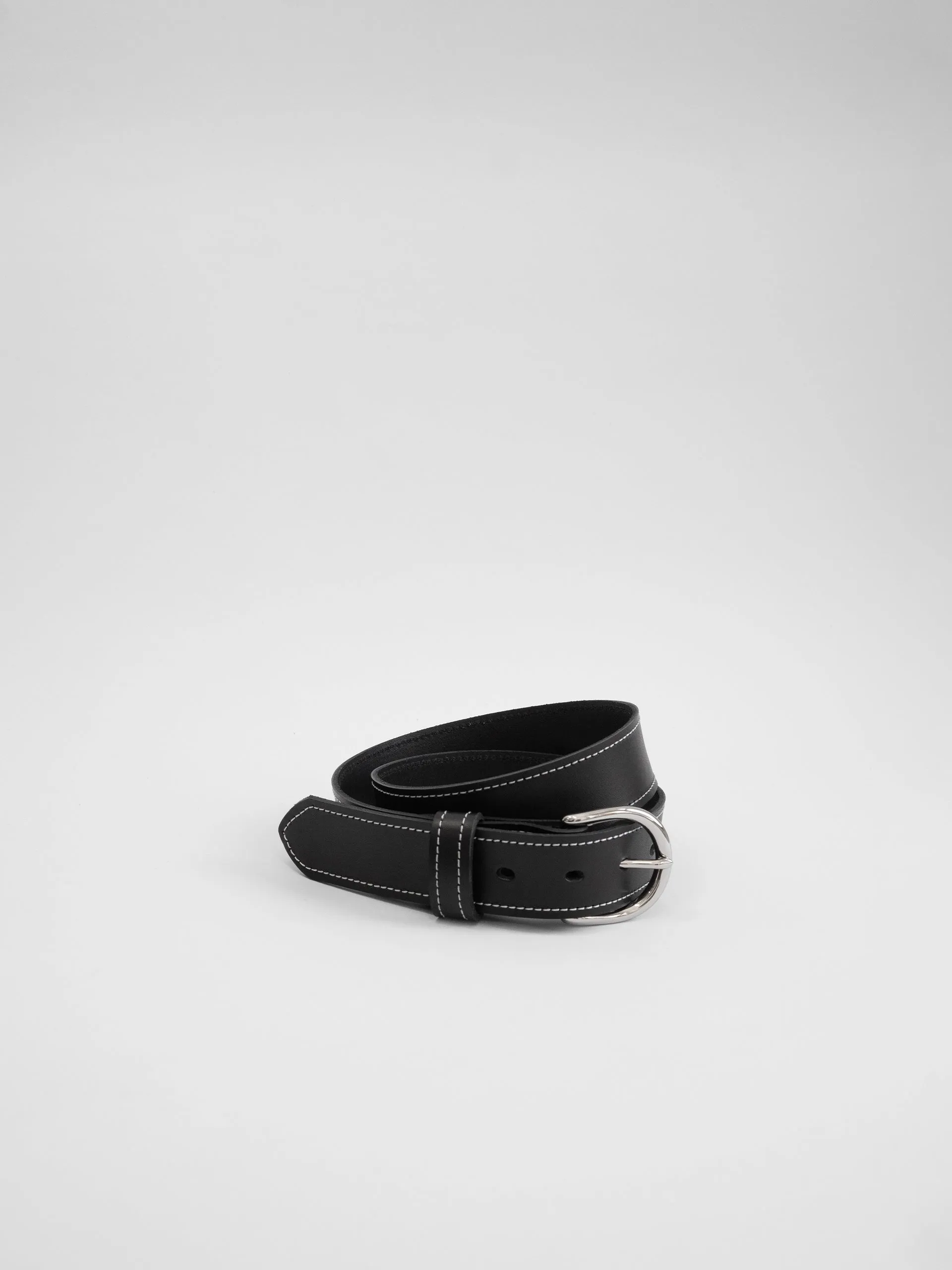 The Lair Maya White Stitch Belt Slim Silver